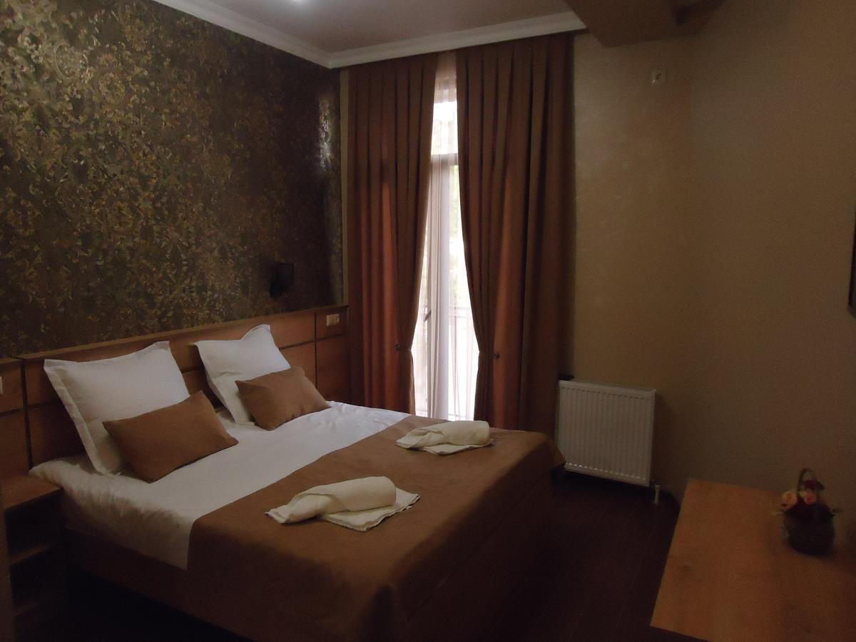 La'Rooms Kutaisi Ngoại thất bức ảnh
