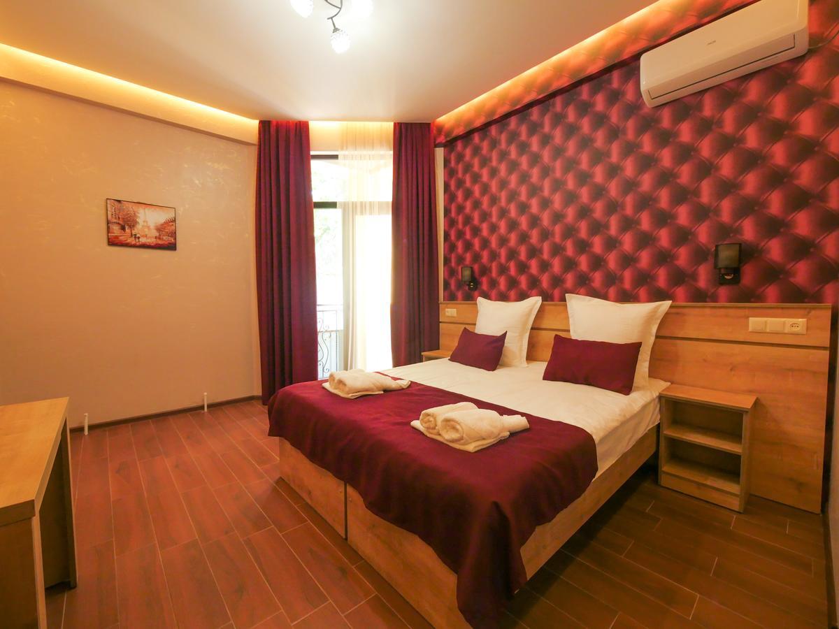 La'Rooms Kutaisi Ngoại thất bức ảnh